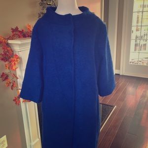 NEW Boutique Italian coat w/ 3/4 sleeves from Rome